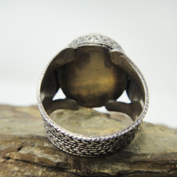 Big Southwestern Style Ring Green-Blue Stone Ornate Silver Tone Band 7.5 - Picture 4 of 9